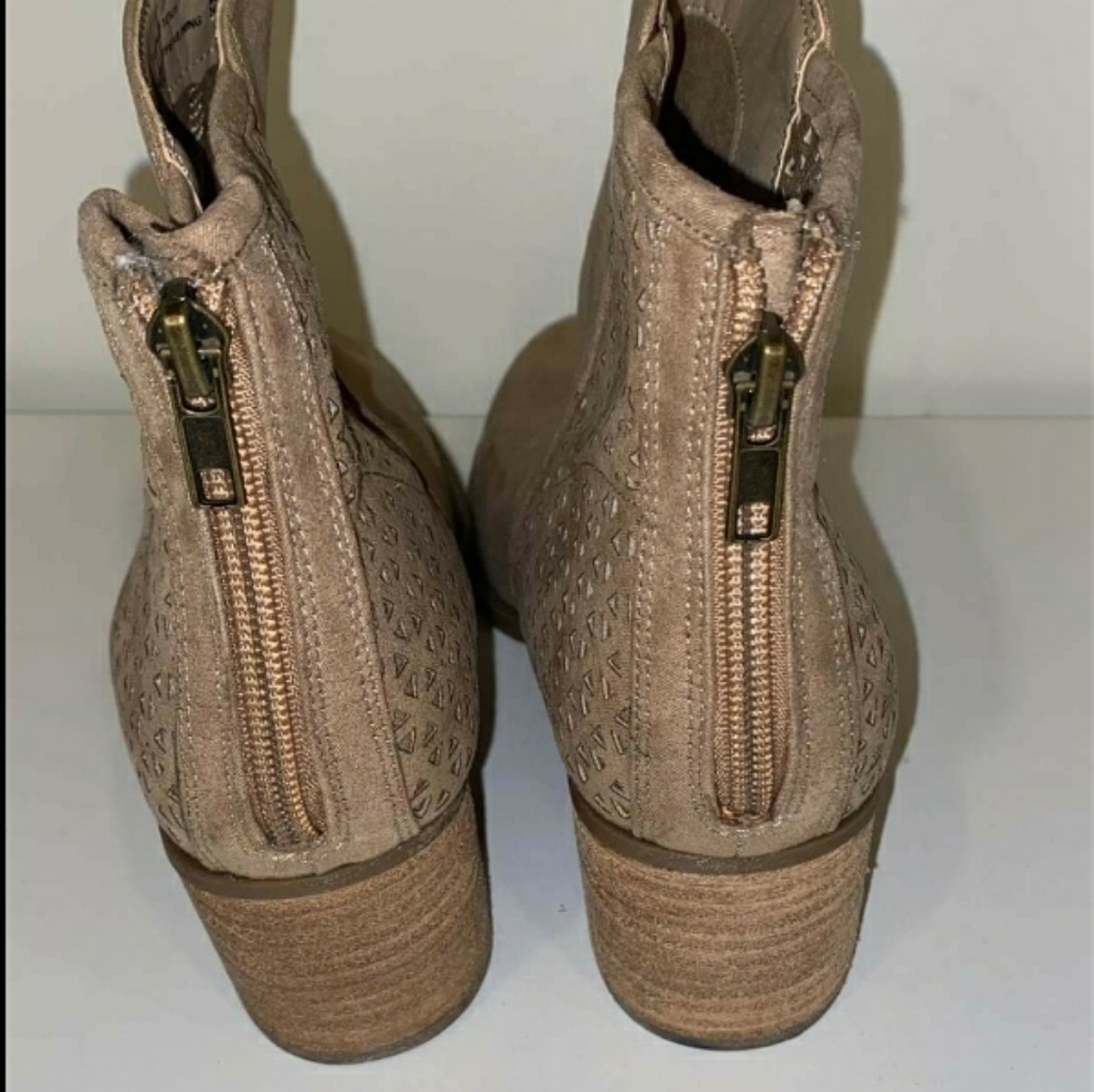Madden Girl Cut Out Beige Booties - Picture 7 of 11
